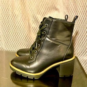 Chunky Heel Boots sz 6.5